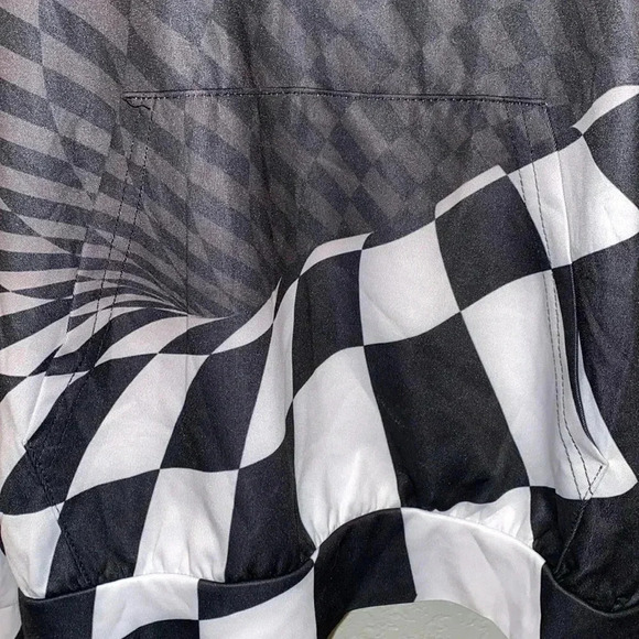 3D Optical Illusion Hoodie - Picture 3 of 6